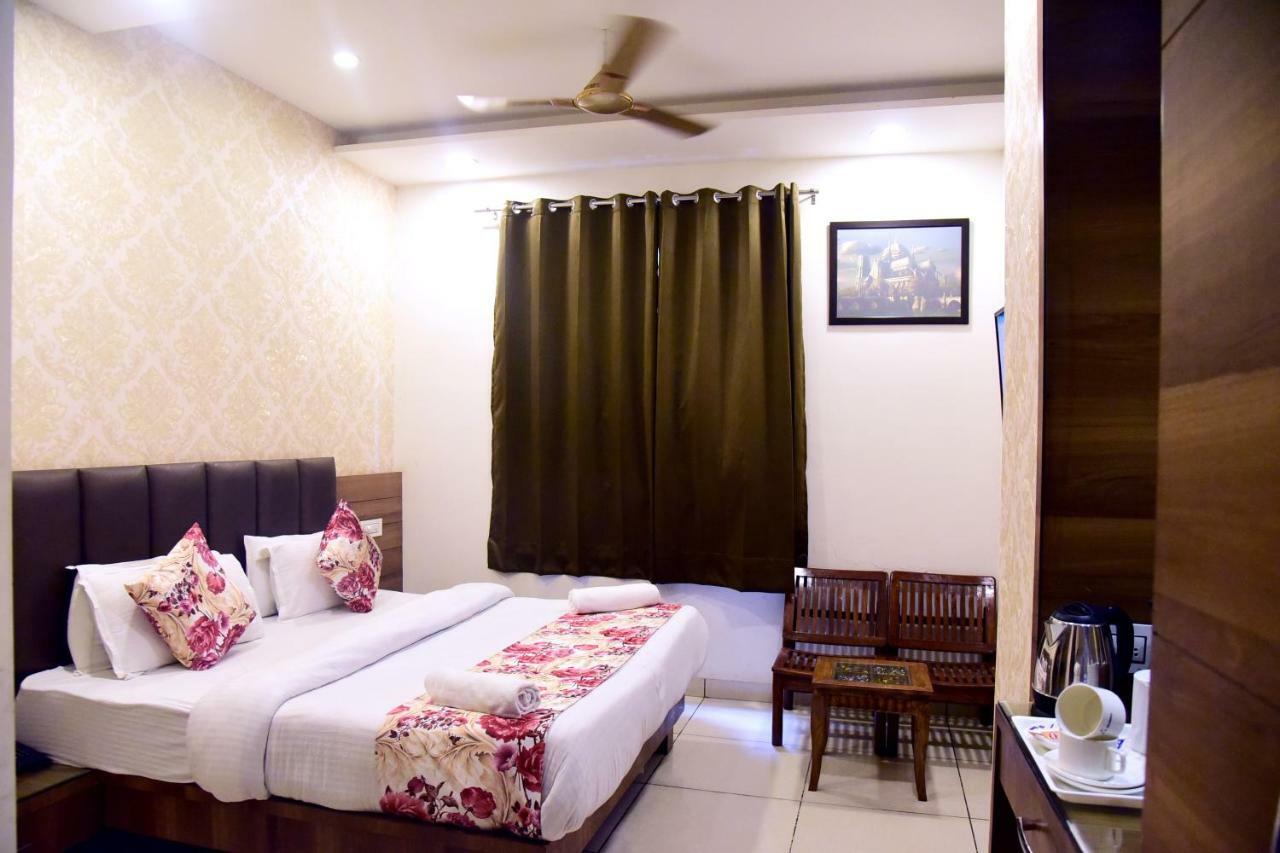 Hotel D S Inn Amritsar Exterior photo