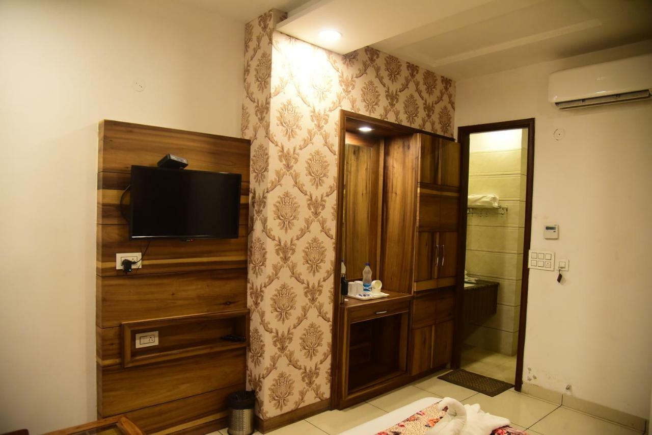 Hotel D S Inn Amritsar Exterior photo